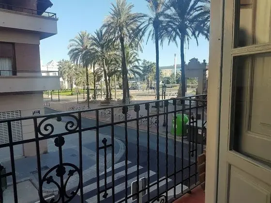 Apartamento con Vistas a la Marina Real