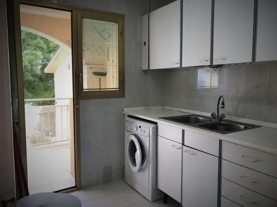 Apartamento con vistas al mar y piscina en Playa de Aro - Mutfak