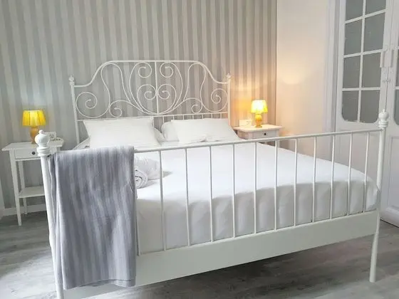 Apartamento Pintor Salvador Abril