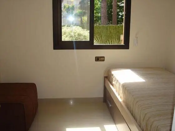 Apartamento Xaloc Esc.B Bajos A - Oda