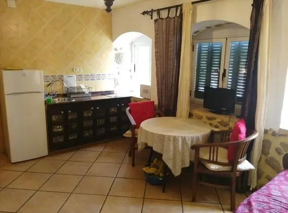 Apartamentos Arroyoriquejo - Mutfak