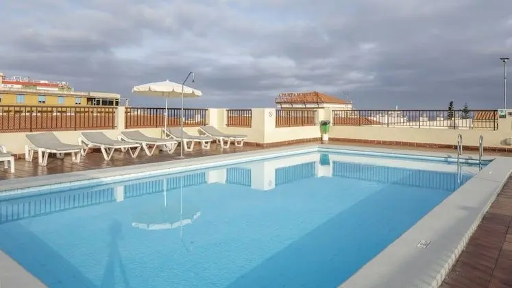 Apartamentos Be Smart Florida Plaza - Havuz