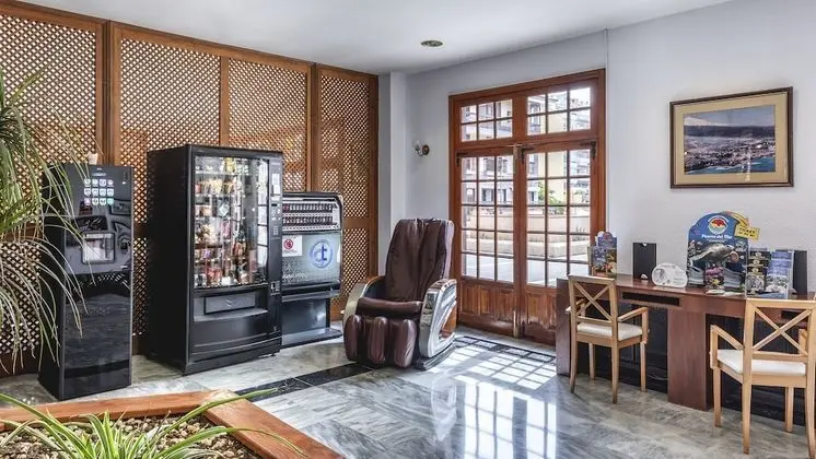 Apartamentos Be Smart Florida Plaza - Lobi