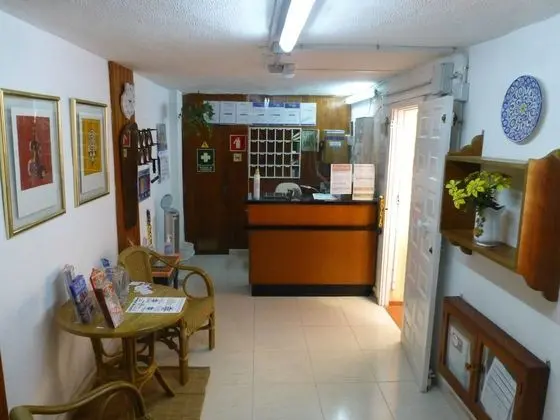 APARTAMENTOS BELMONTE - Lobi