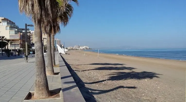 Apartamentos Bernat Pie de Playa 3000 - Plaj