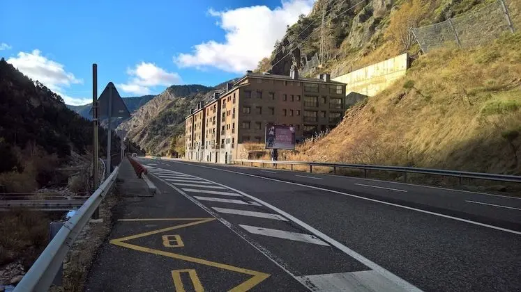Apartamentos Canillo Les Moles 3000 - Dış Mekan
