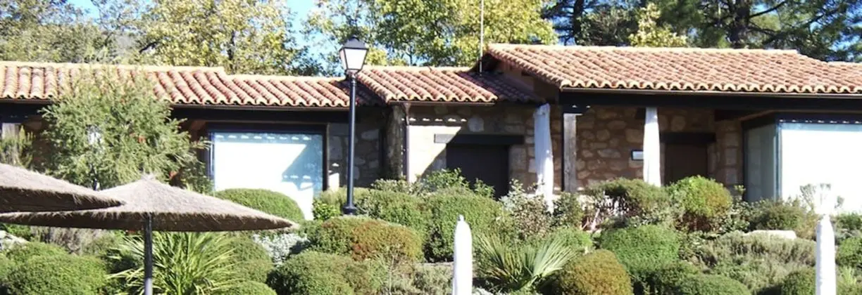 Apartamentos El Roble