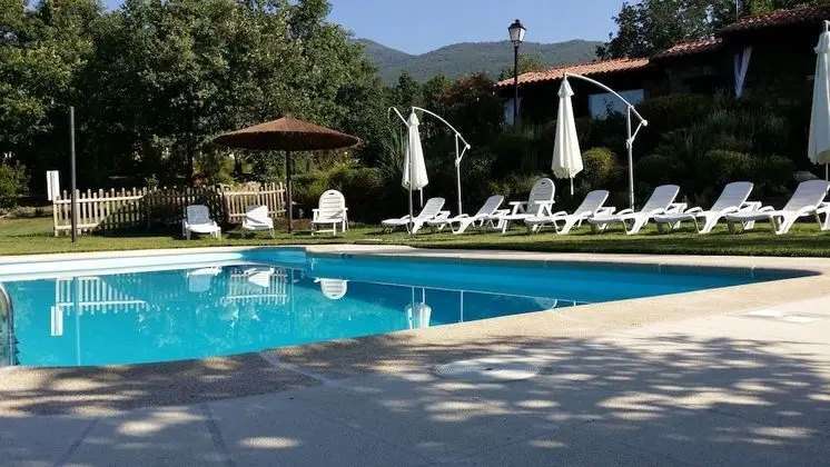 Apartamentos El Roble - Havuz