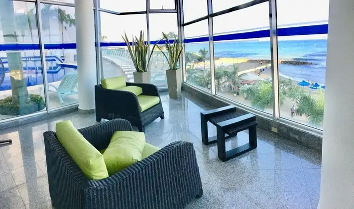 Apartamentos Frente al Mar-Pallmetto - Lobi