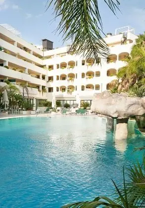 Apartamentos Guadalpin Boutique - Havuz