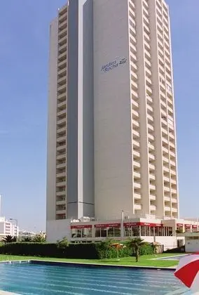 Apartamentos Jardins da Rocha - Dış Mekan