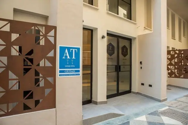 Apartamentos Málaga Premium - Calle San Telmo - Dış Mekan