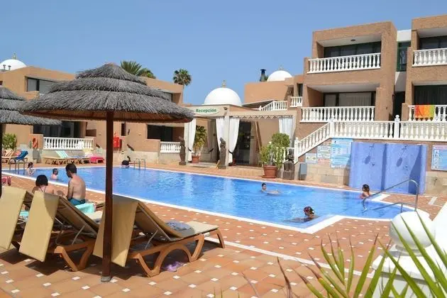 Apartamentos Parque Las Americas - Havuz