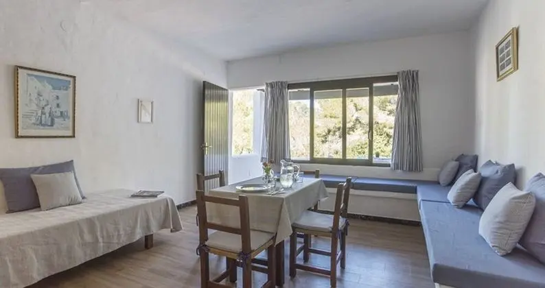 Apartamentos Pinomar - İç Mekan