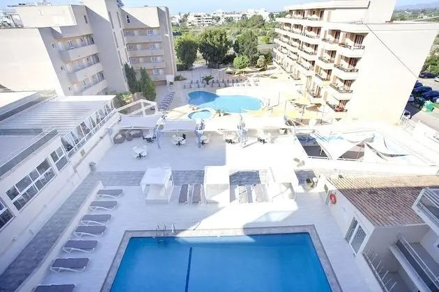 HOTEL & APARTAMENTOS PLAYAMAR