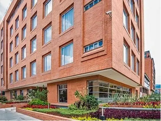 Apartamentos Plaza Suites