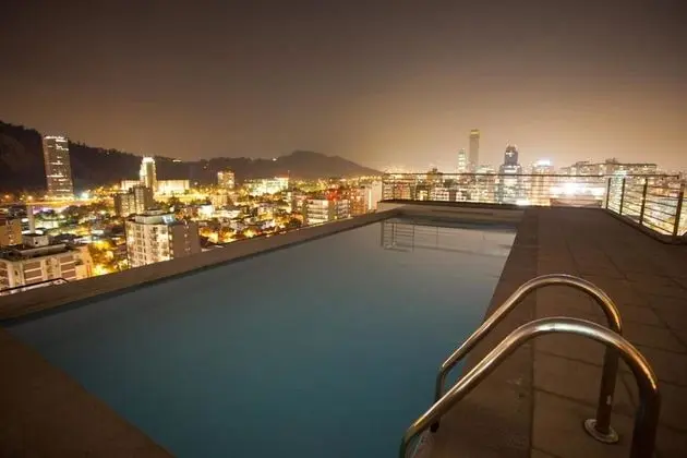 Apartamentos Premium Capital Providencia - Havuz
