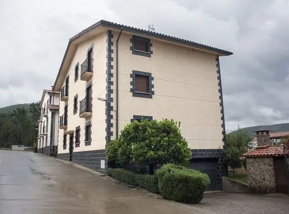 Apartamentos Rurales El Prado