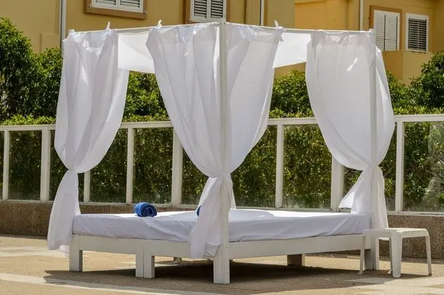 Apartamentos San Marino - Havuz