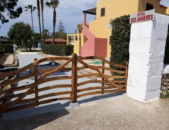 Apartamentos Ses Anneres - Lobi