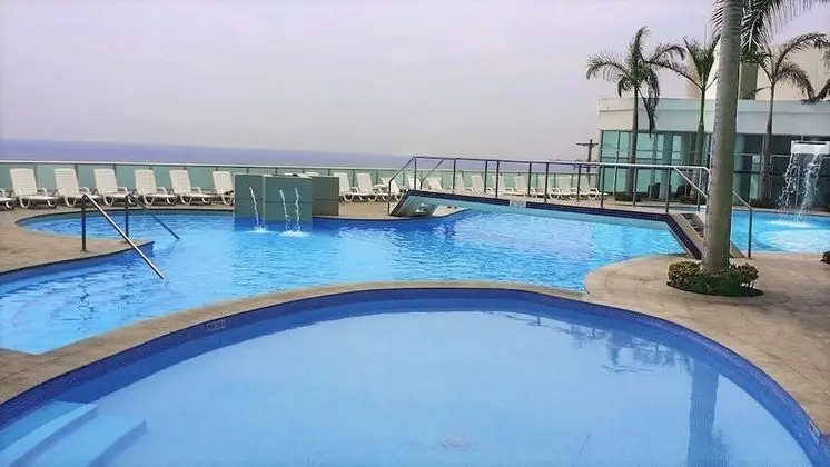 Apartamentos SOHO Style - Frente al Mar CTG - Havuz