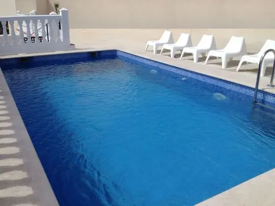 Apartamentos Turisticos La Mundial - Havuz