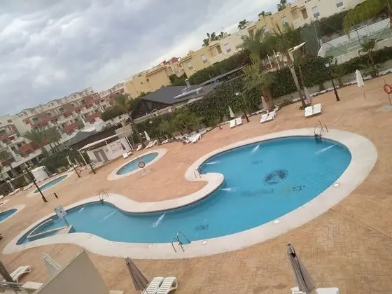 Apartamentos Turisticos Marina Rey - Havuz