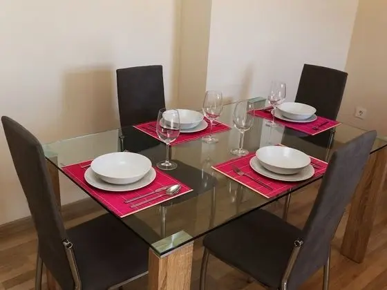 Apartamentos Turisticos Puente Romano P2 2-A - Yerinde Yemek