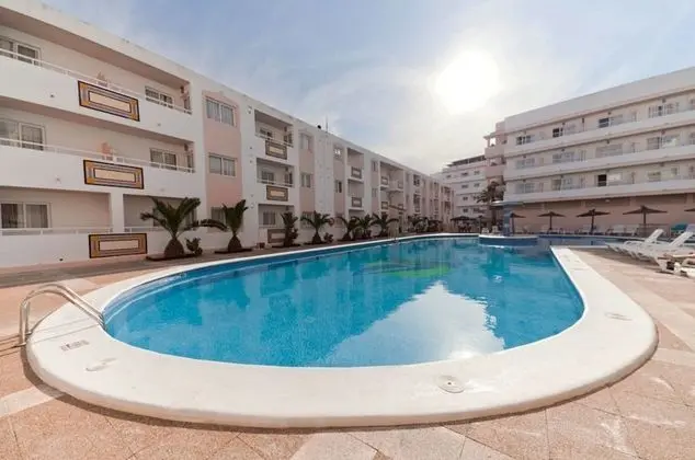 Apartamentos Vibra Tropical Garden - Havuz