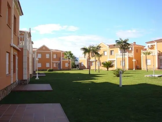 Apartamentos y Villas Oliva Nova Resort - Dış Mekan
