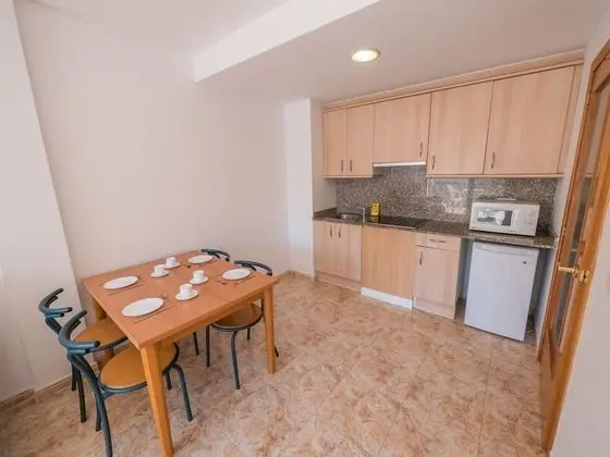 Apartaments AR Santa Anna II - Mutfak