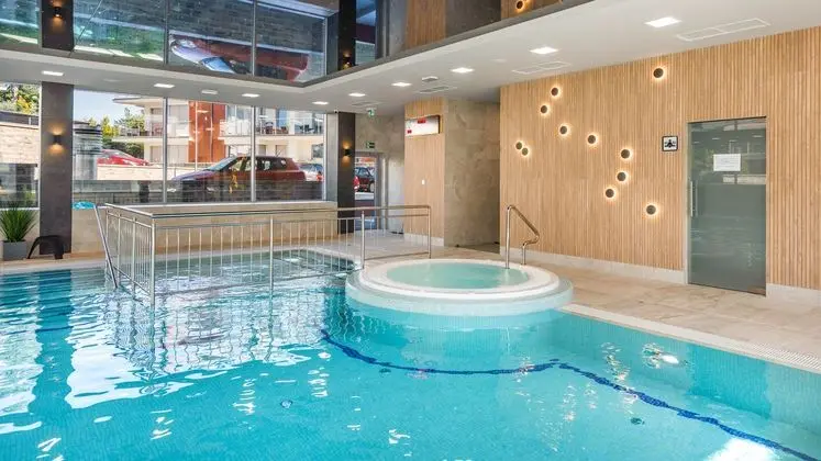 Apartamenty Sun & Snow Klifowa Rewal - Havuz