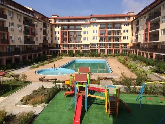 Apartcomplex Chateau Aheloy - Dış Mekan