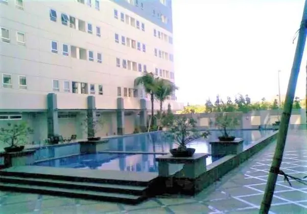 Apartement Puncak Permai Tower A by Nur Faizah - Havuz