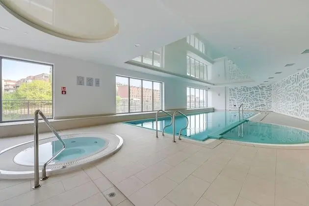 Apartinfo Apartments Waterlane Island - Havuz