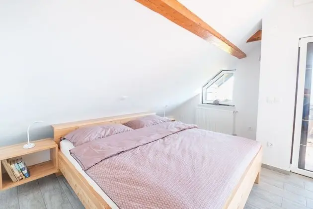 Apartma Pristov - Oda