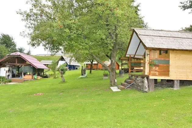 Apartmaji bungalovi i sotorisce Silva - Dış Mekan