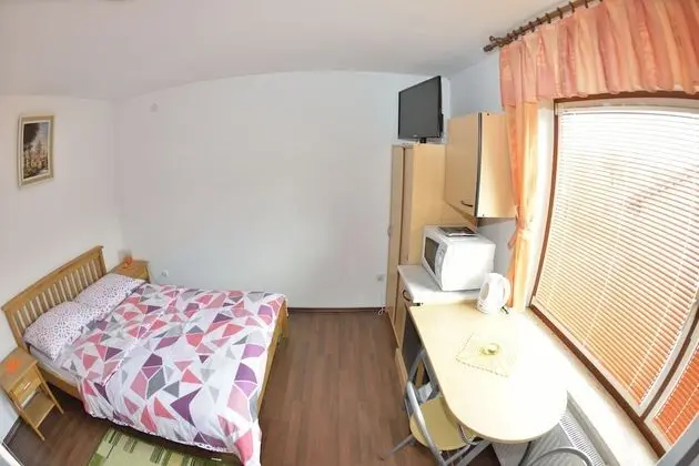 Apartmaji bungalovi i sotorisce Silva - Oda