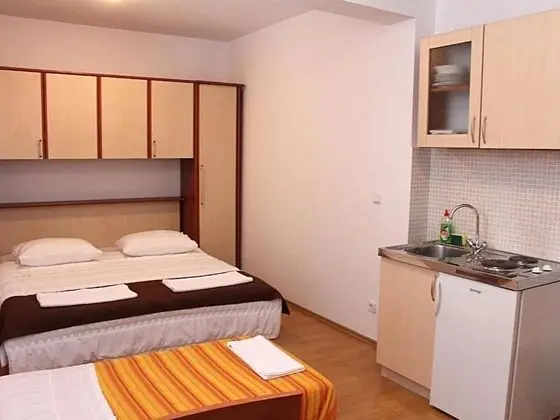 Apartmani Krka Rooms