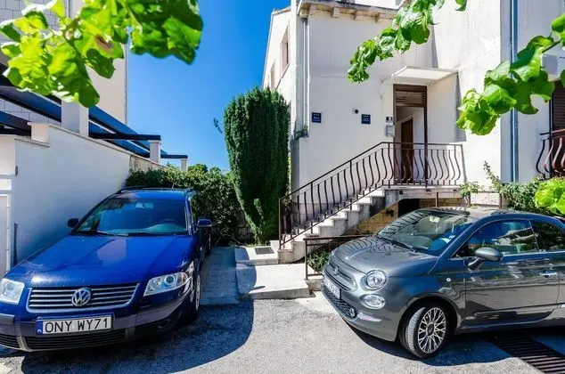 Apartmani Princ Hrvoje - Dış Mekan