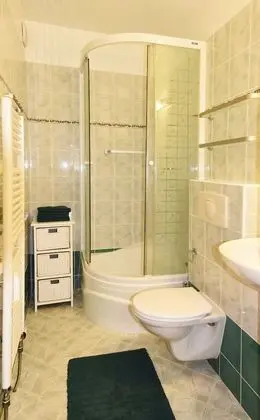 Apartmány Java - Banyo Tipleri