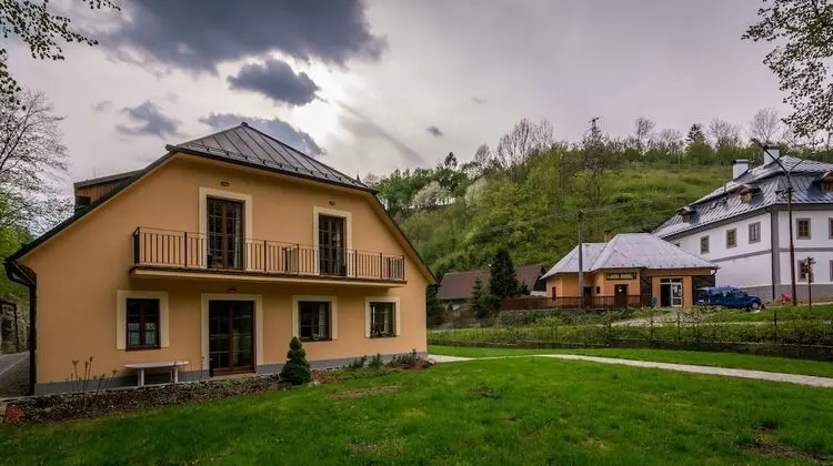 Apartmány Weissov dom - Dış Mekan