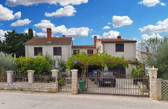 Apartment 106 - 1
