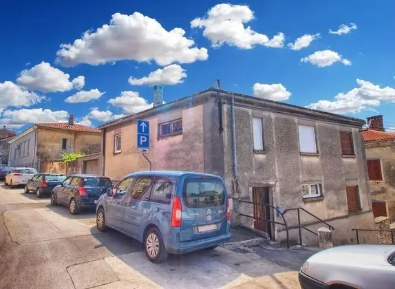 Apartment 1380
