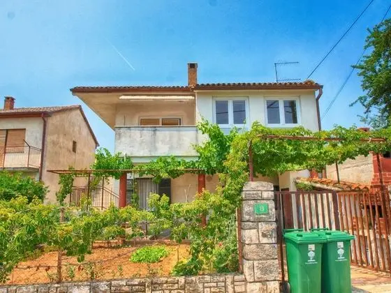 Apartment 1383