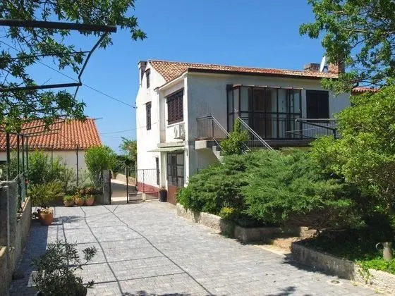 Apartment 1582