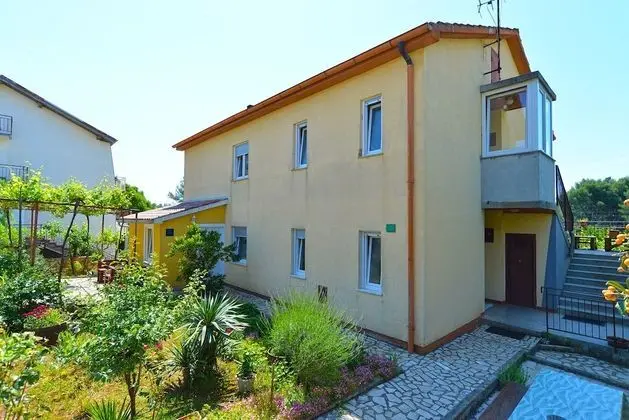 Apartment 1822 - 1