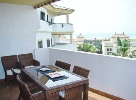 Apartment - 2 Bedrooms with Pool - 103403