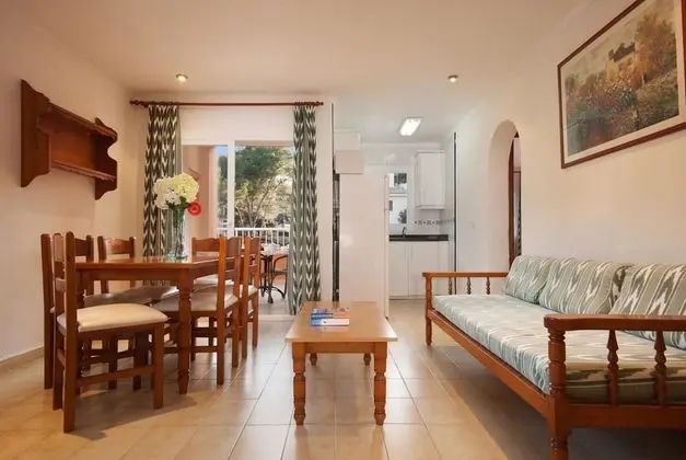 Apartment - 2 Bedrooms with Pool and WiFi - 103219