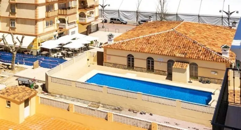 Apartment - 2 Bedrooms with Pool and WiFi - 107867
